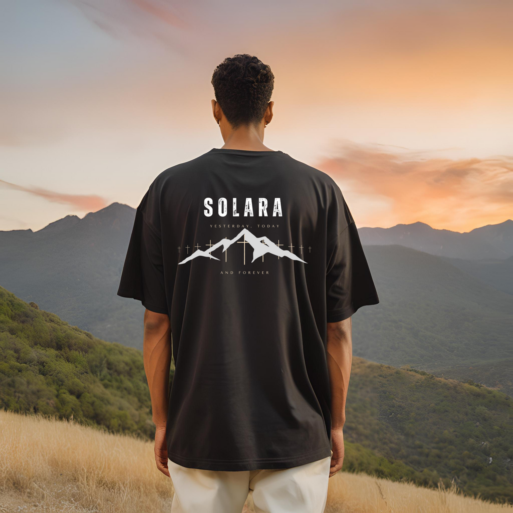 "Komfortables Oversized Shirt für den Alltag" "Lässiges Oversized T-Shirt in Grau mit Statement-Print" "Stylisches Unisex Oversized T-Shirt in Schwarz" "Oversized Shirt aus Baumwolle mit coolem Design"